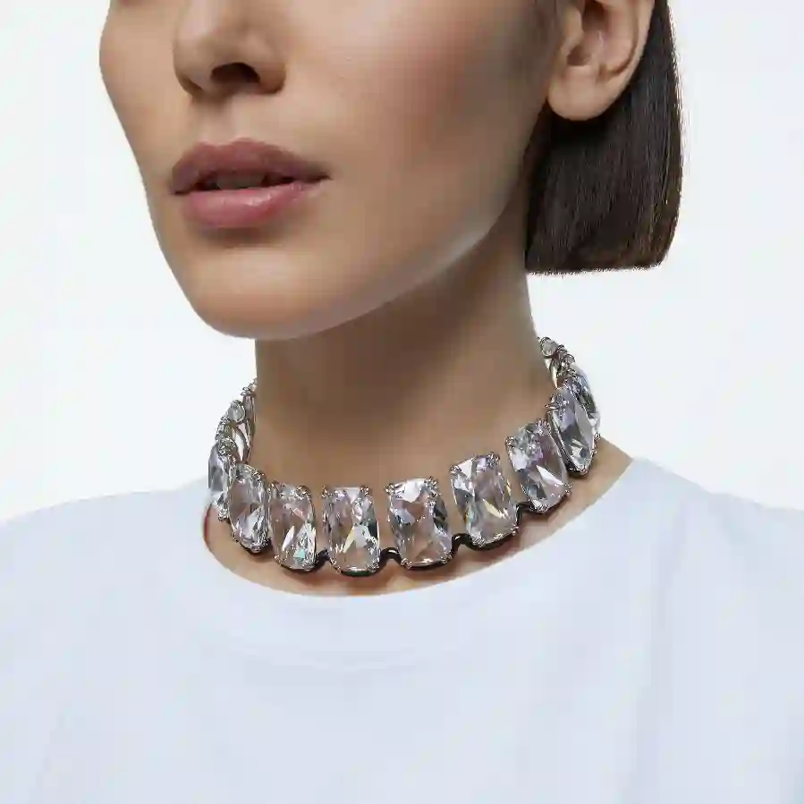 Resim Harmonia Gerdanlık, Büyük yüzer kristaller, Beyaz, Karışık metal yüzey