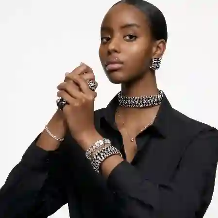 Resim Hyperbola Gerdanlık, Karışık kesimler, Siyah, Rodyum kaplama