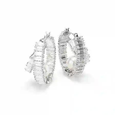 Resim Ariana Grande x Swarovski halka küpeler, Kristal inci, Baget kesim, Beyaz, Rodyum kaplama