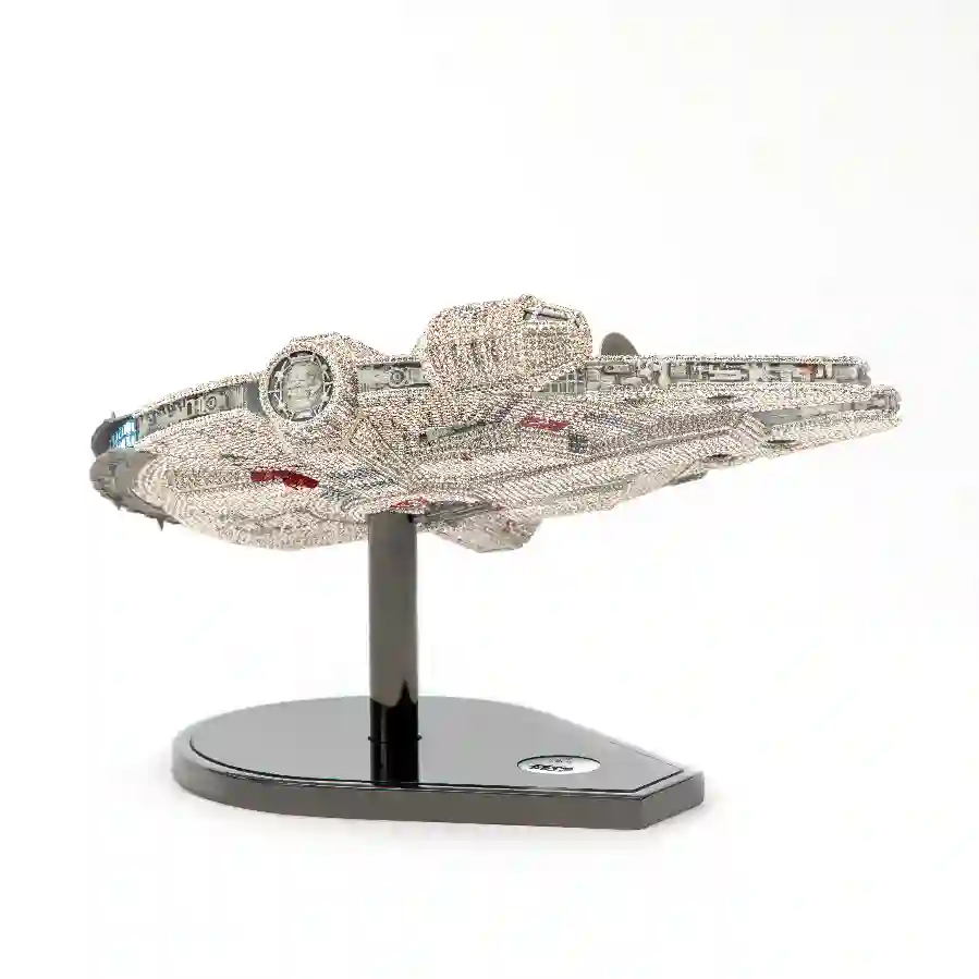 Resim Star Wars Millennium Falcon Sınırlı Üretim