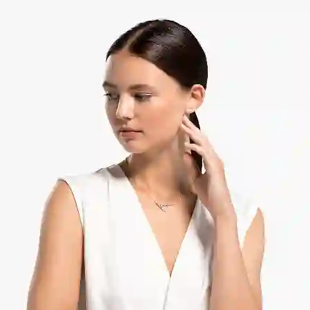 Resim Swarovski Infinity Kolye, Sonsuzluk ve kalp, Beyaz, Karışık metal yüzey