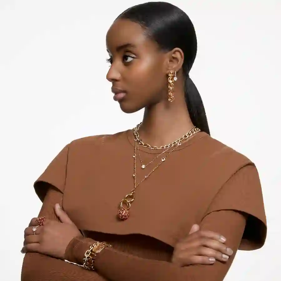 Resim Constella Kokteyl Yüzüğü, Yuvarlak kesim, Pavé, Beyaz, Altın rengi kaplama